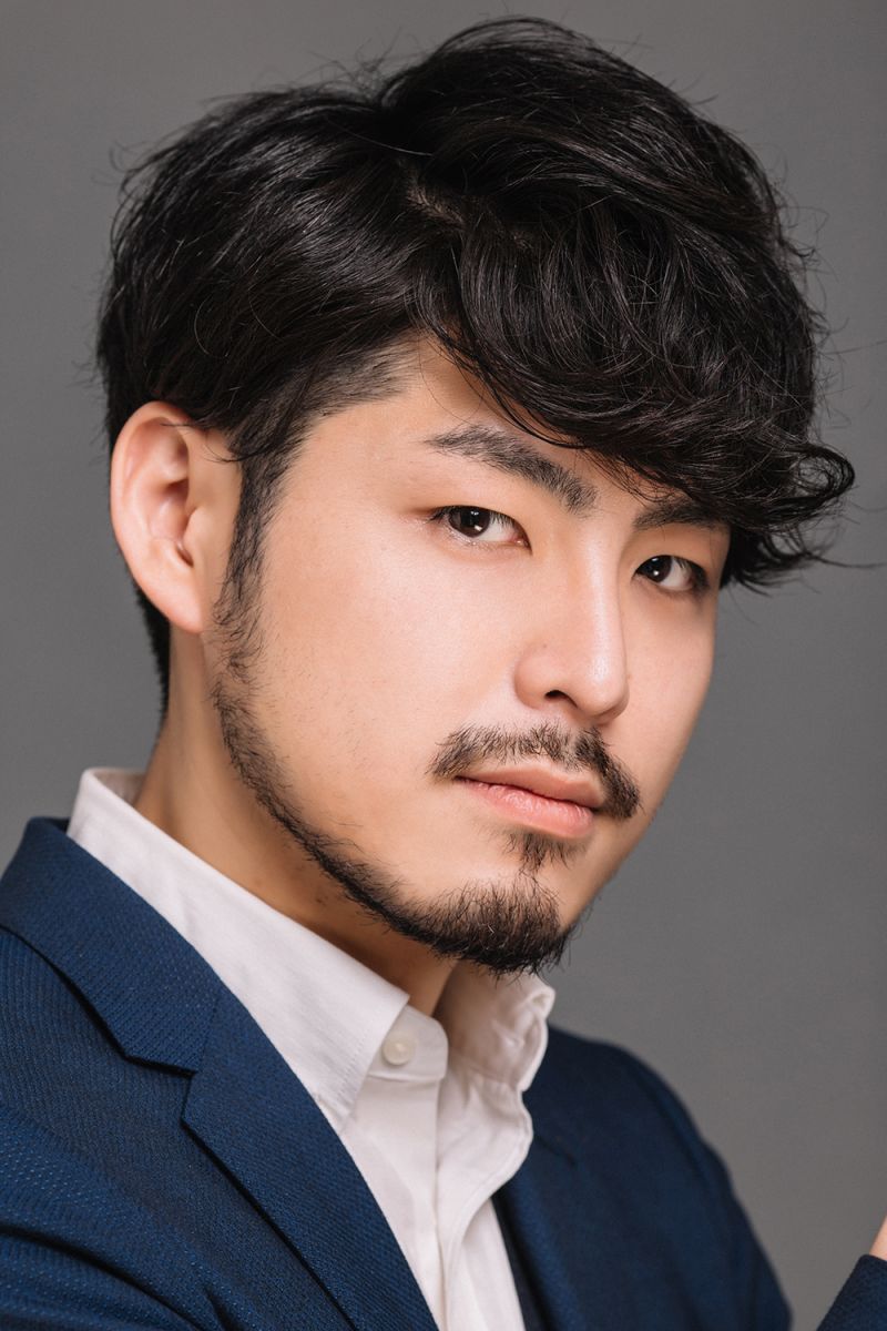 Diễn viên Takafumi Akutsu